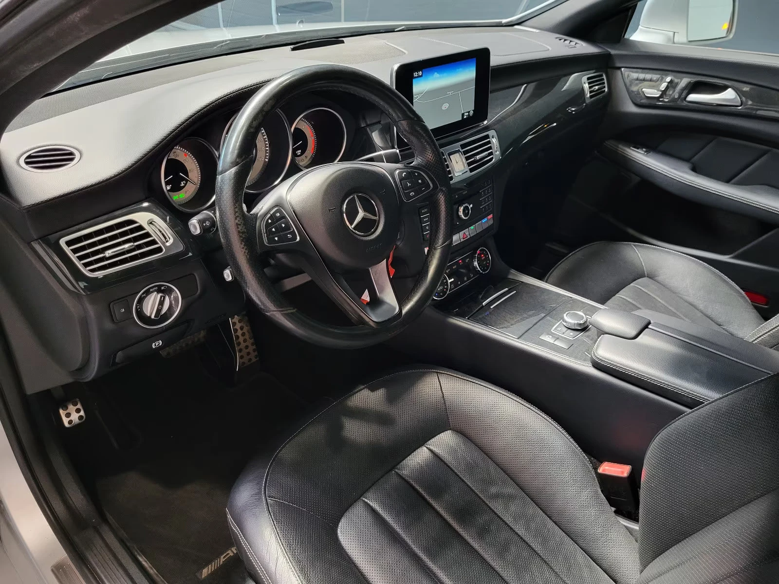 Mercedes-Benz CLS 350 d/BLUE-TEC/258HP/AMG-LINE/360/MEMO/NAVI/309q, снимка 8 - Автомобили и джипове - 54565338