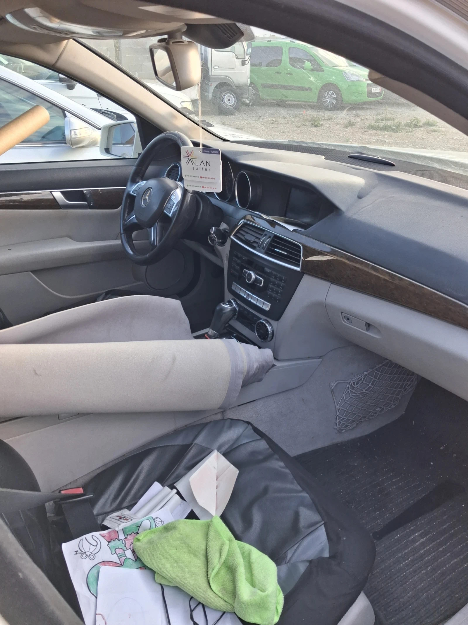 Mercedes-Benz C 200, снимка 7 - Автомобили и джипове - 54640613