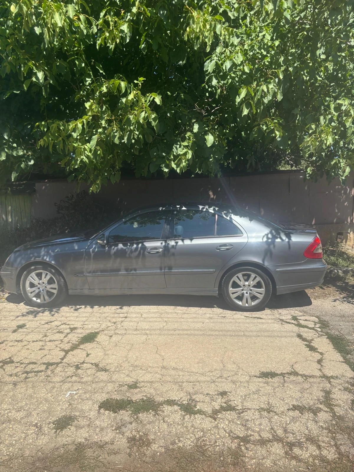 Mercedes-Benz E 280, снимка 4 - Автомобили и джипове - 55191846