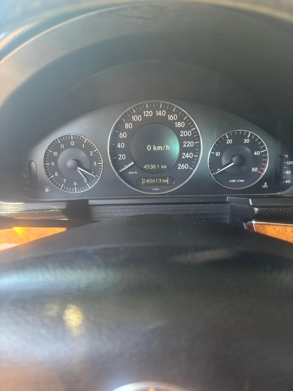 Mercedes-Benz E 280, снимка 12 - Автомобили и джипове - 55191846