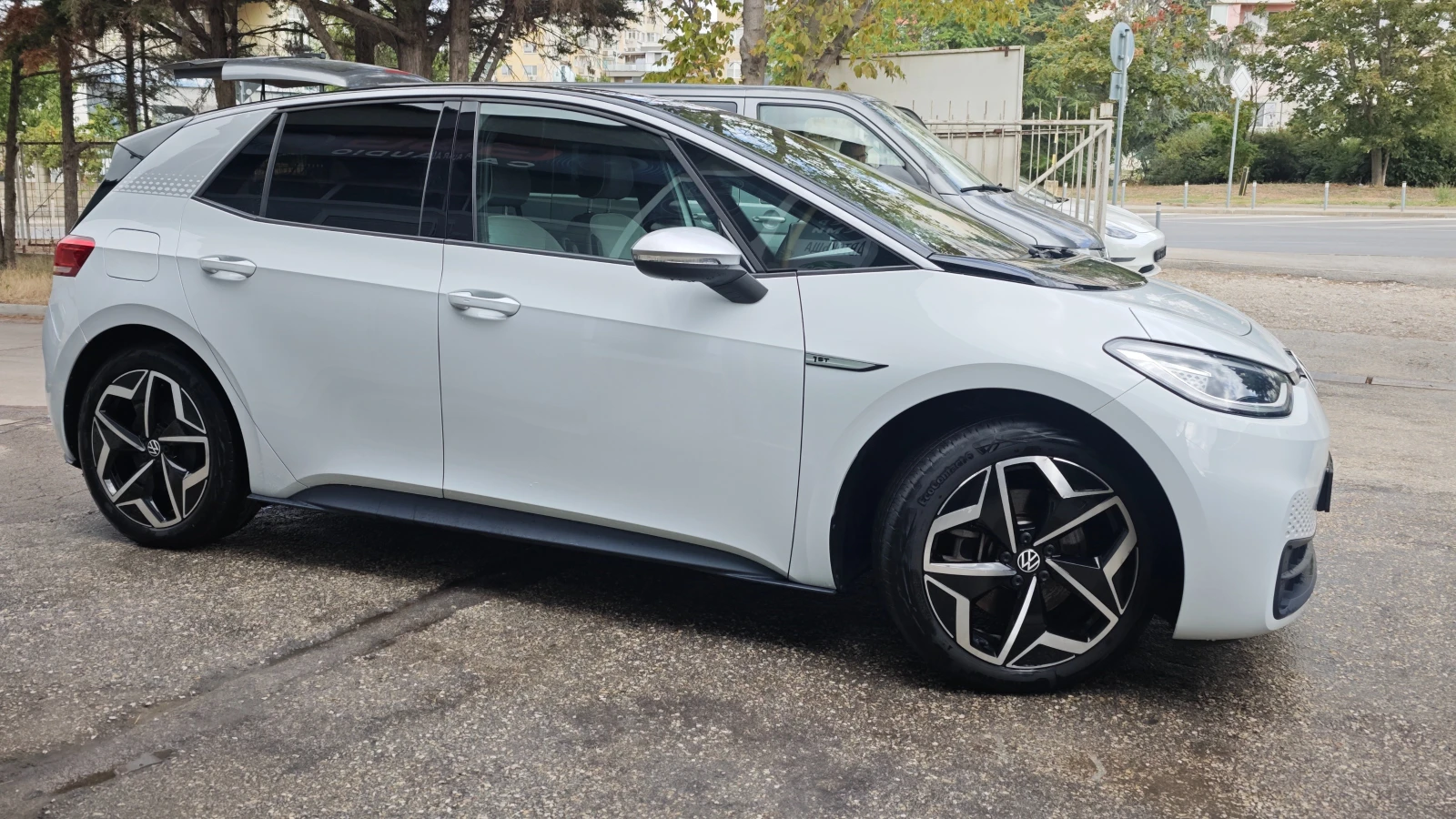 VW ID.3 1st Plus, снимка 9 - Автомобили и джипове - 55212560