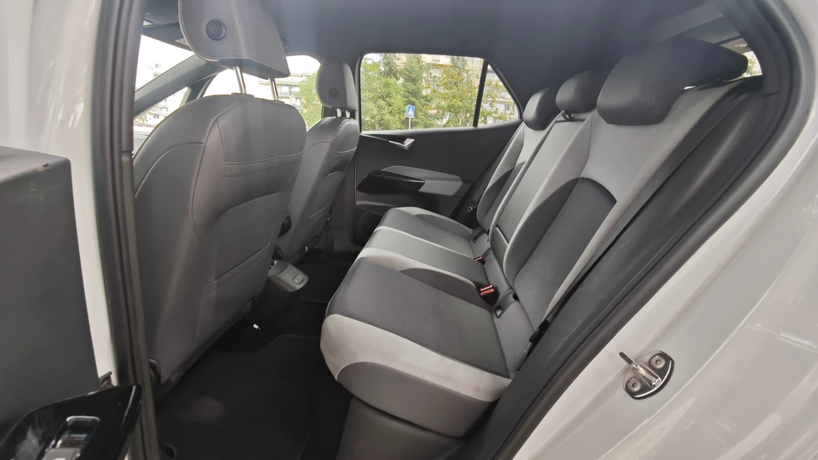 VW ID.3 1st Plus, снимка 10 - Автомобили и джипове - 55212560