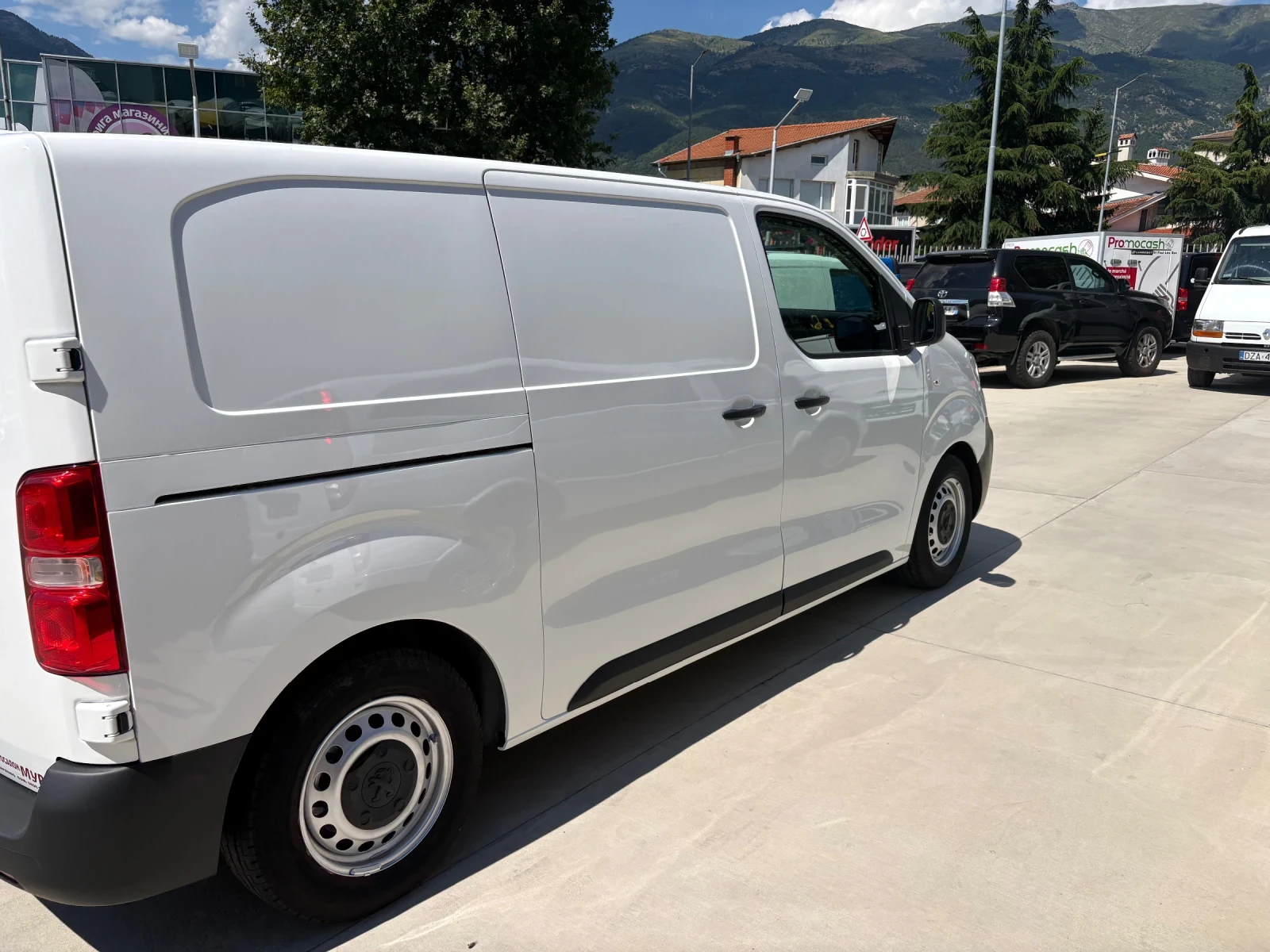Peugeot Expert, снимка 4 - Автомобили и джипове - 55236686