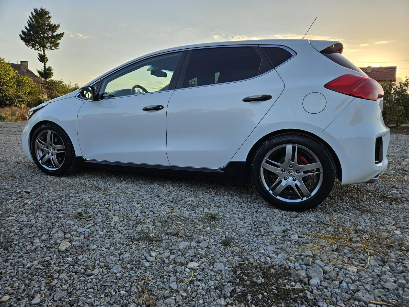 Kia Ceed GT, снимка 7 - Автомобили и джипове - 55983017