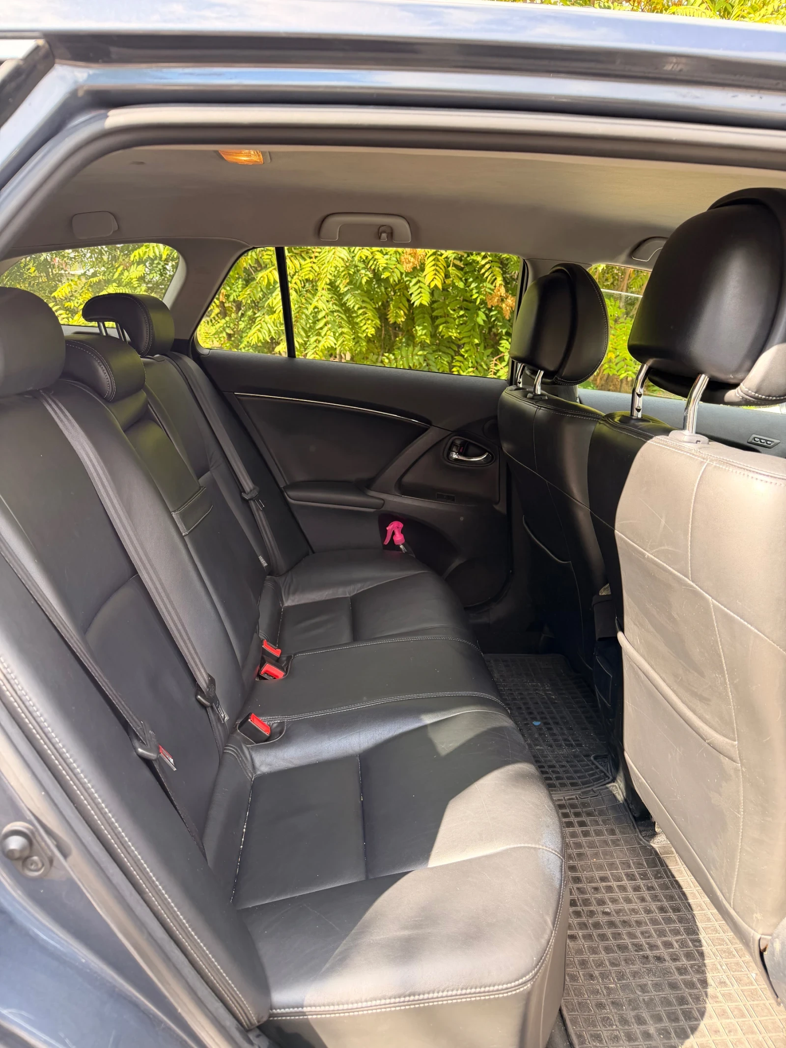 Toyota Avensis, снимка 9 - Автомобили и джипове - 56324583