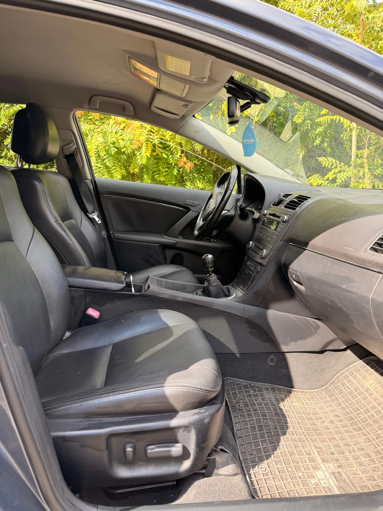 Toyota Avensis, снимка 8 - Автомобили и джипове - 56324583