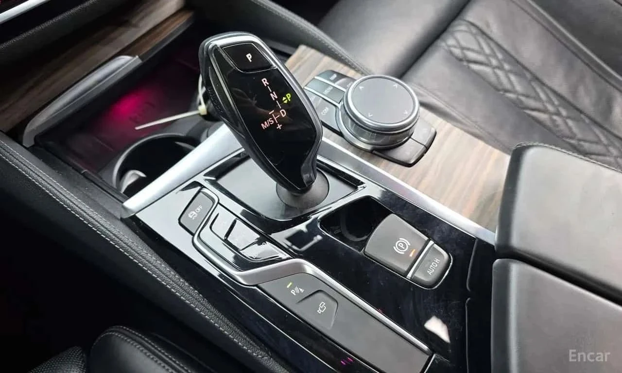 BMW 530, снимка 11 - Автомобили и джипове - 56710534