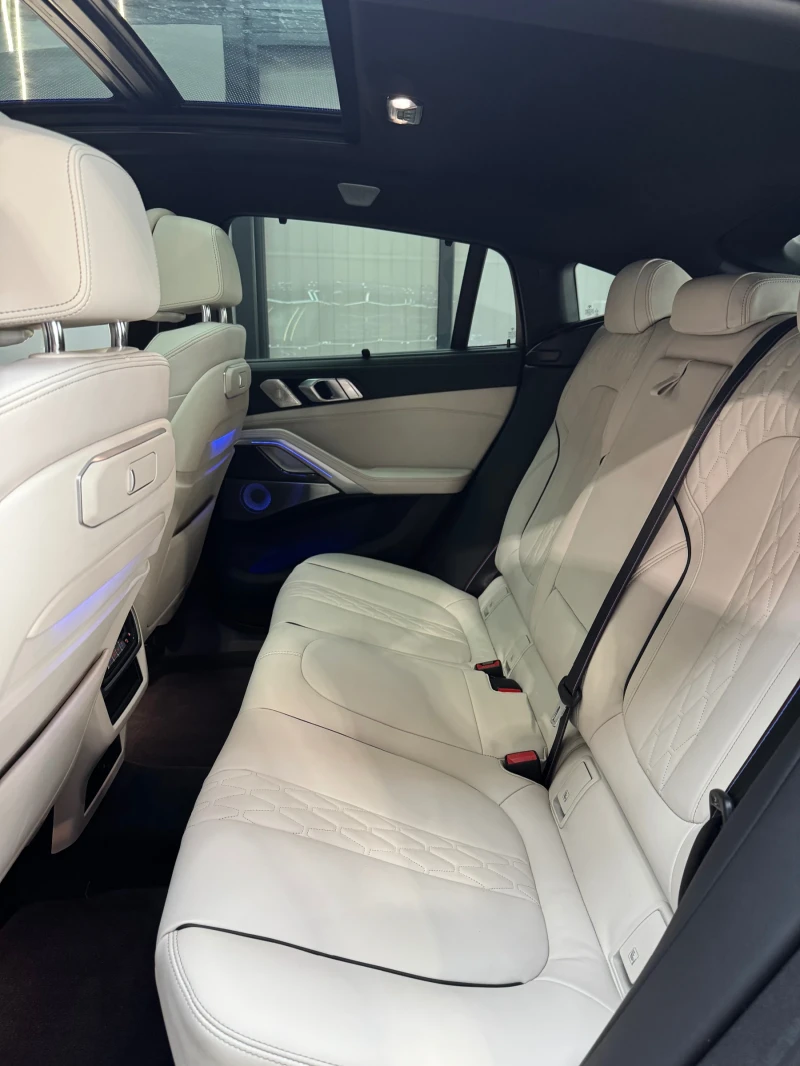 BMW X6 M60i xDrive M PACKET * SWAROVSKI* FULL Екстри* B&W, снимка 5 - Автомобили и джипове - 51672918
