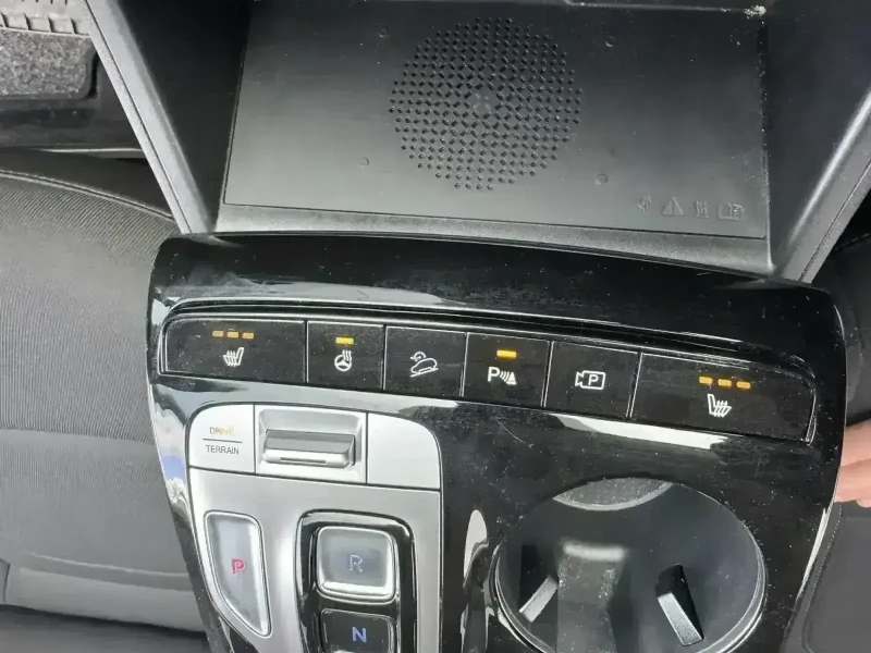 Hyundai Tucson 1.6TURBO Full, снимка 13 - Автомобили и джипове - 53355930