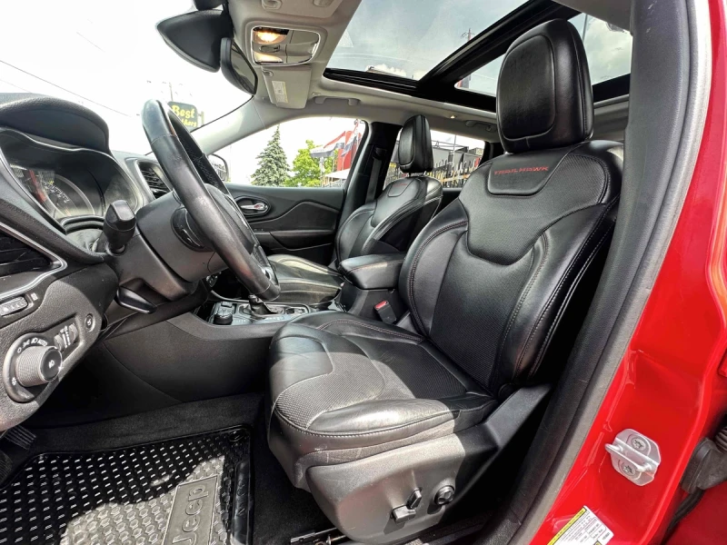 Jeep Cherokee Trailhawk* KEYLESS* PANO* НАВИ* ПОДГРЕВ, снимка 12 - Автомобили и джипове - 53489212