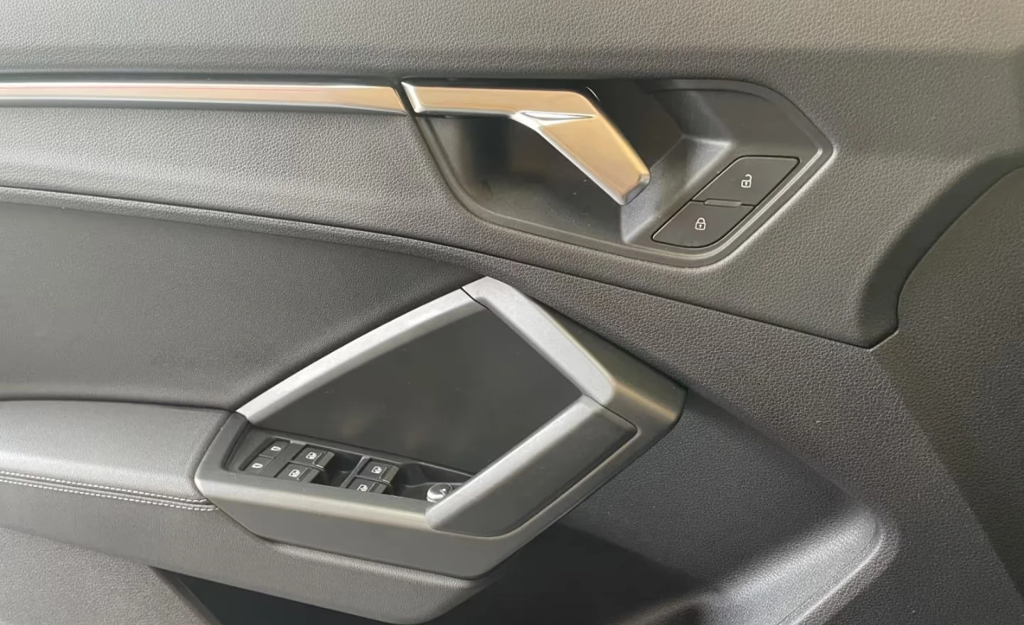 Audi Q3 45TFSIe/245HP/S-LINE/LED/CARPLAY/AMBI/DIGITAL/839f | Mobile.bg   16