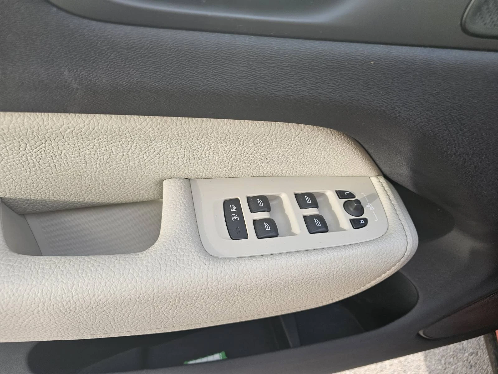 Volvo XC60 2.0 PLUG-IN HYBRID 390 hp 4x4 | Mobile.bg   14