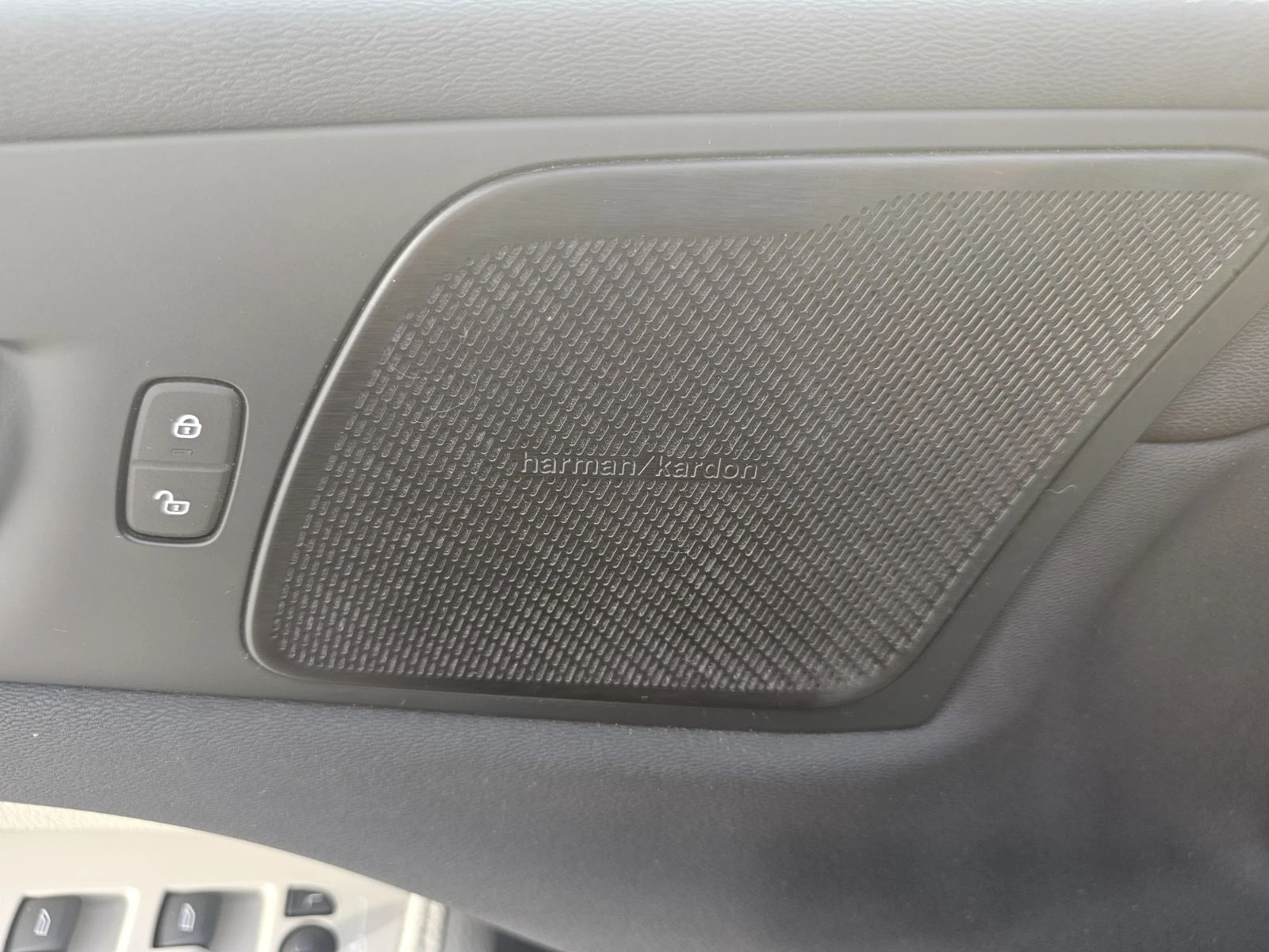 Volvo XC60 2.0 PLUG-IN HYBRID 390 hp 4x4 | Mobile.bg   13