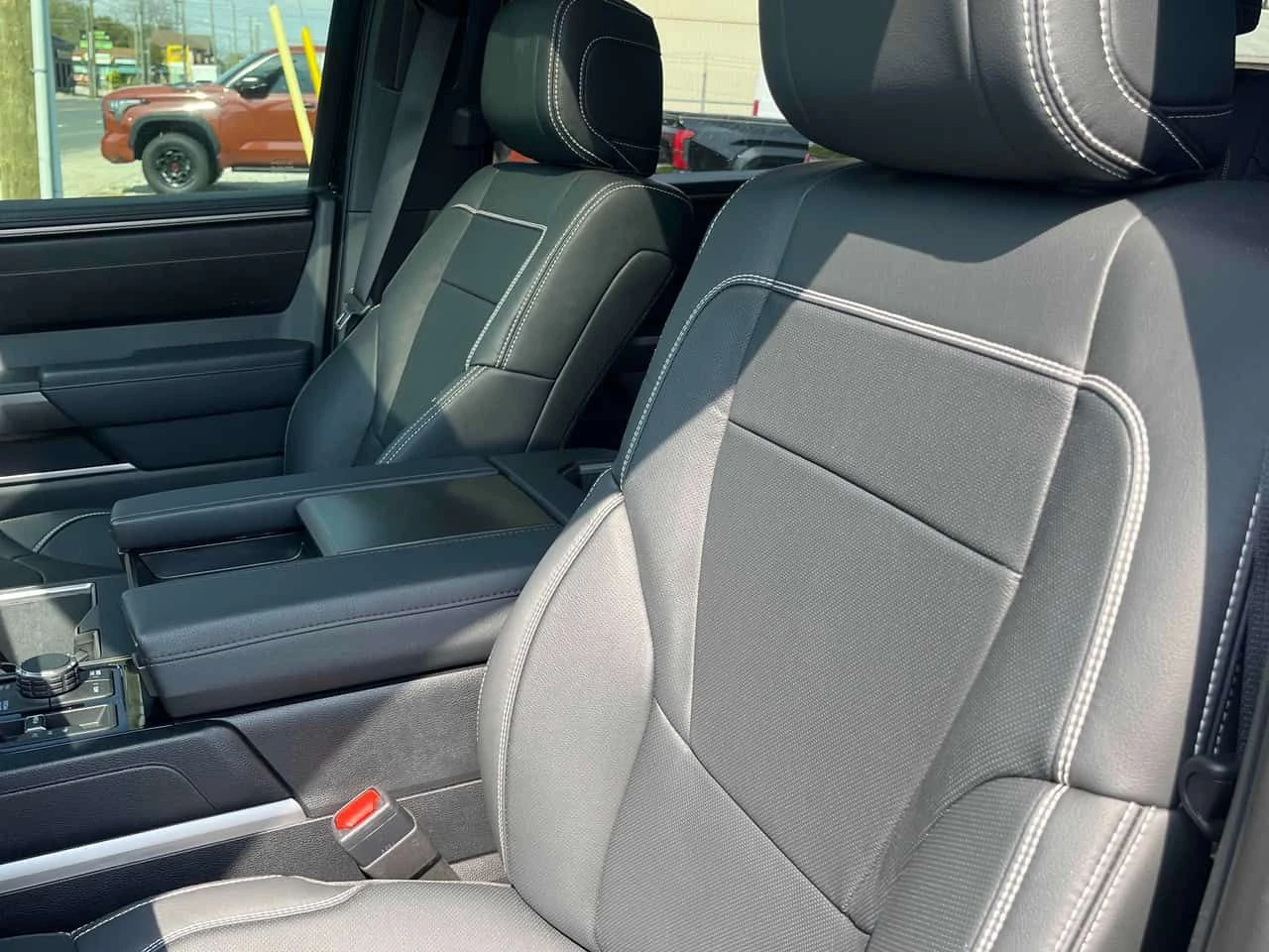 Toyota Sequoia 4WD  TRD / 360 / DISTRONIC , снимка 17 - Автомобили и джипове - 54513516