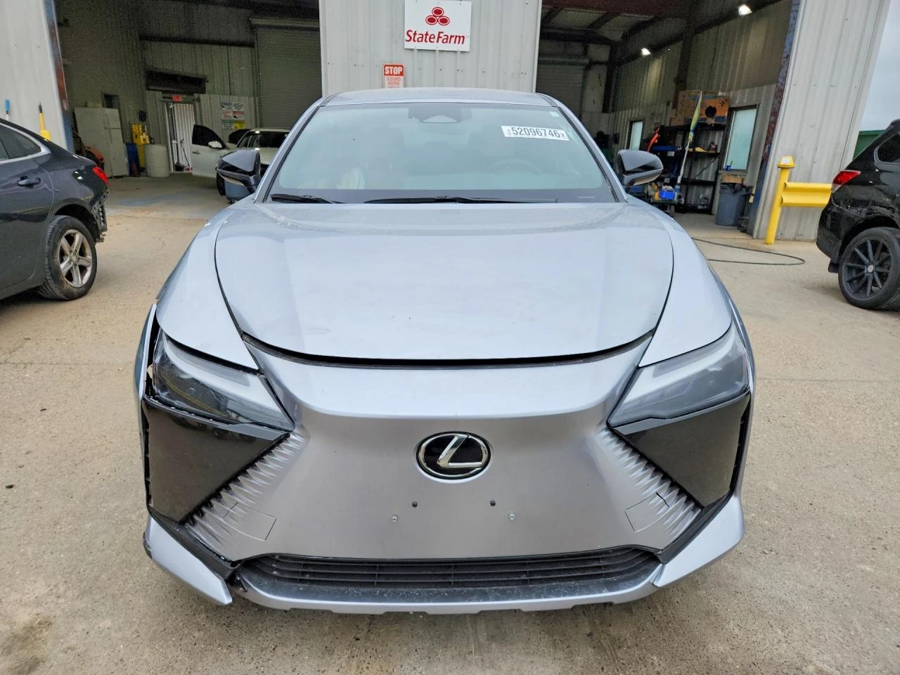 Lexus RZ 300E, снимка 5 - Автомобили и джипове - 54623243