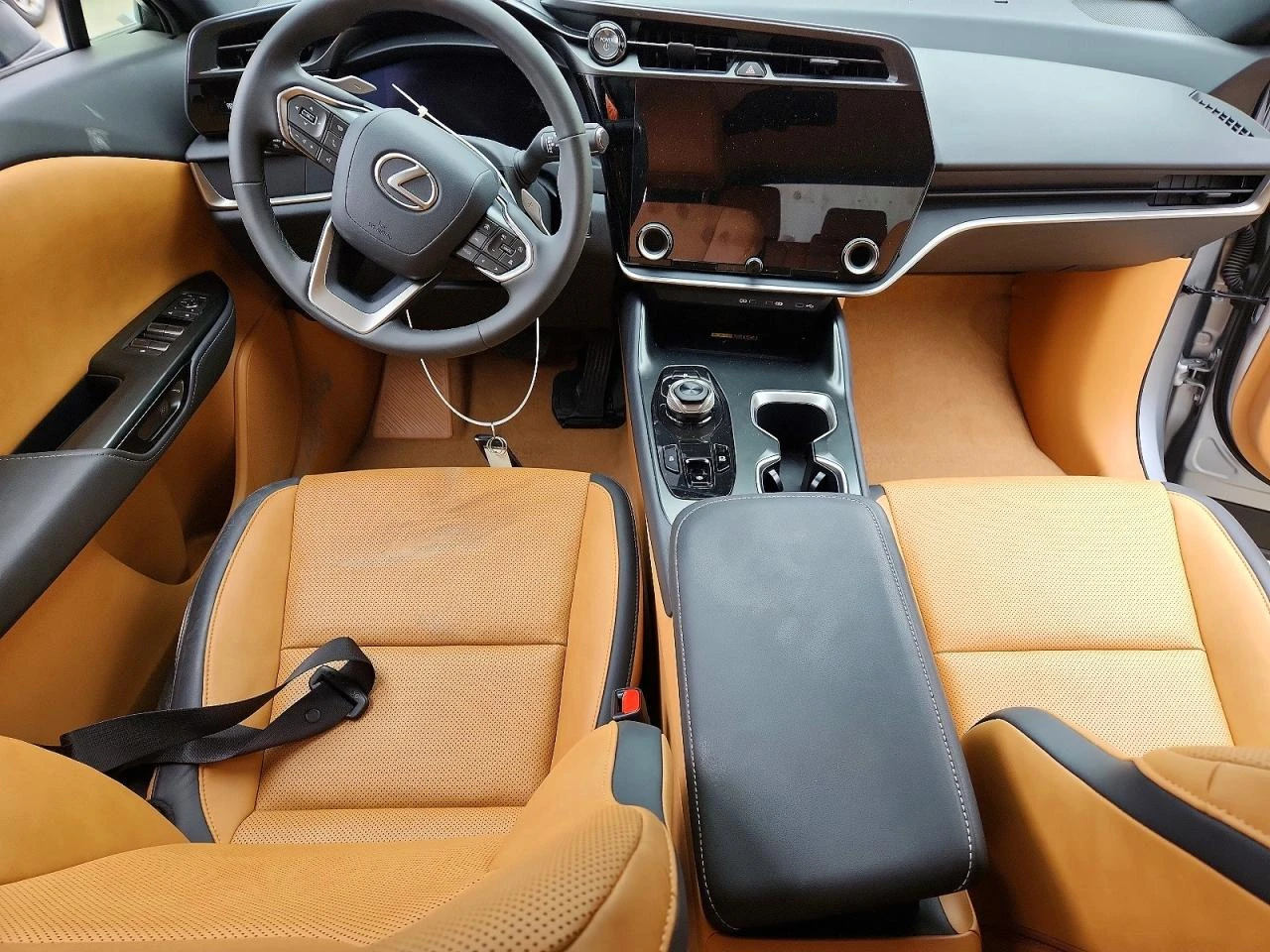Lexus RZ 300E, снимка 8 - Автомобили и джипове - 54623243