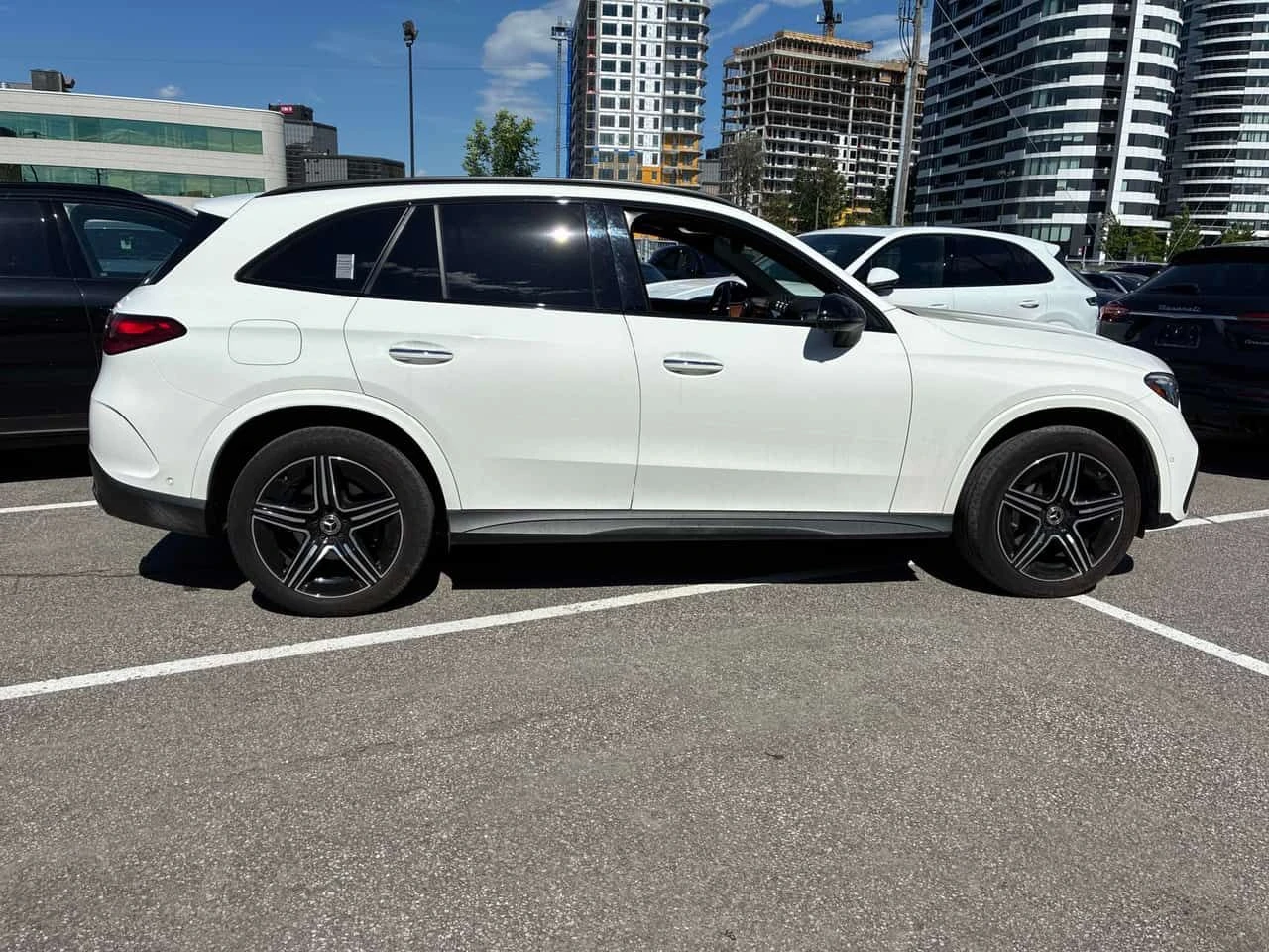 Mercedes-Benz GLC 300 4MATIC/360/HUD/ПАНОРАМА/ПОДГРЕВИ, снимка 4 - Автомобили и джипове - 54952732