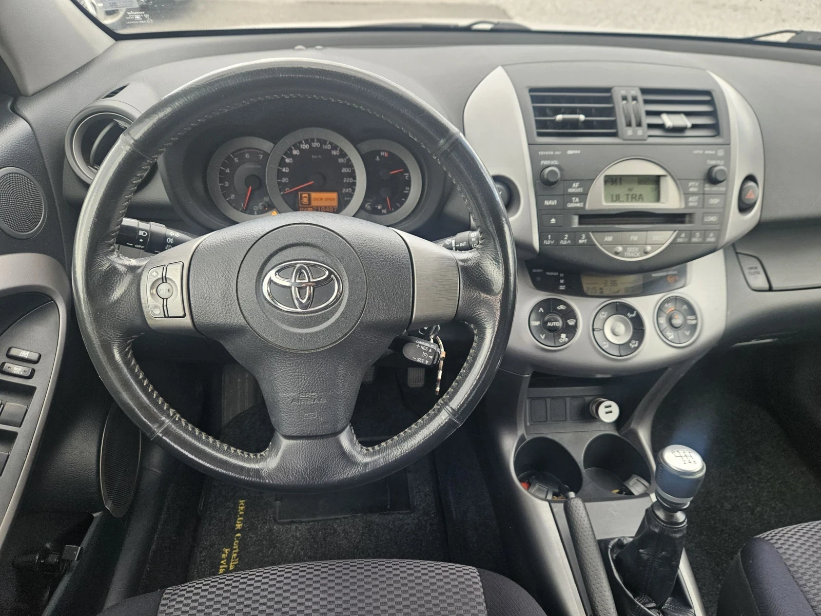 Toyota Rav4 2, 2D4D 4X4, снимка 10 - Автомобили и джипове - 55273072
