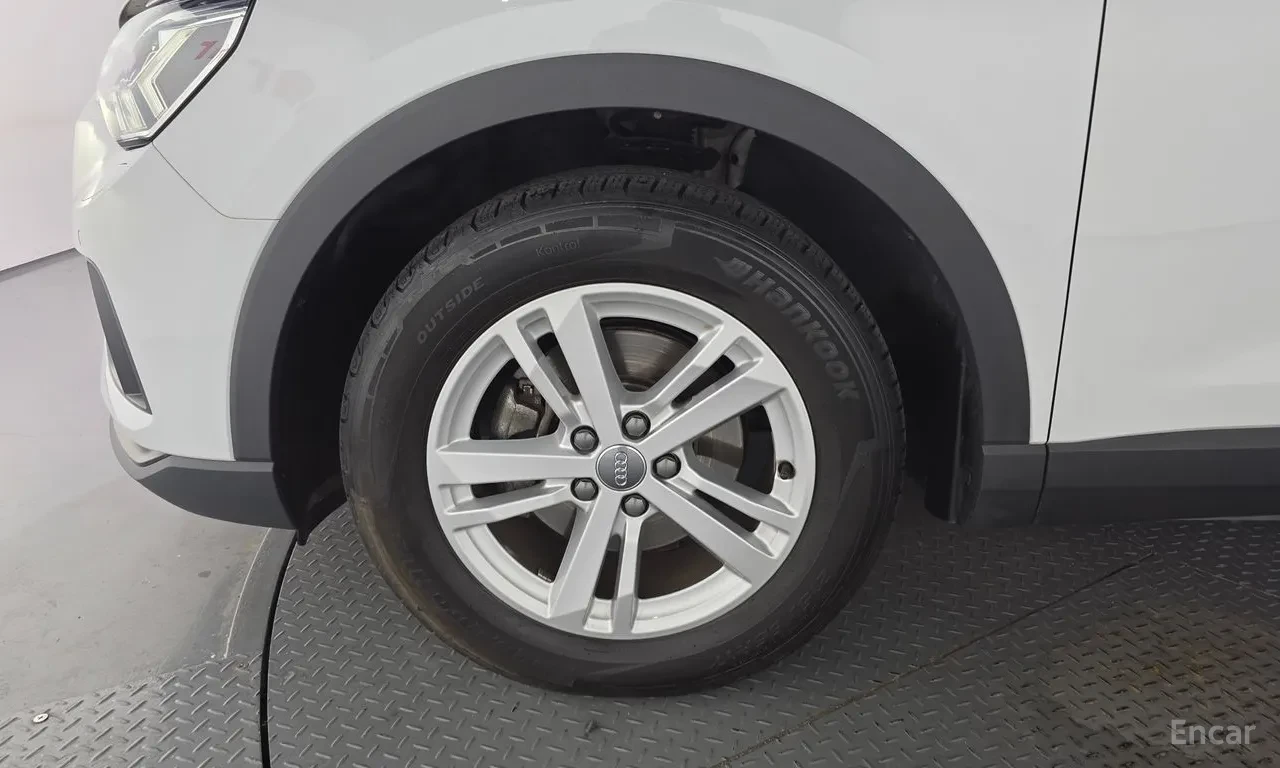 Audi Q3 F3 35 TDI, снимка 7 - Автомобили и джипове - 55277618