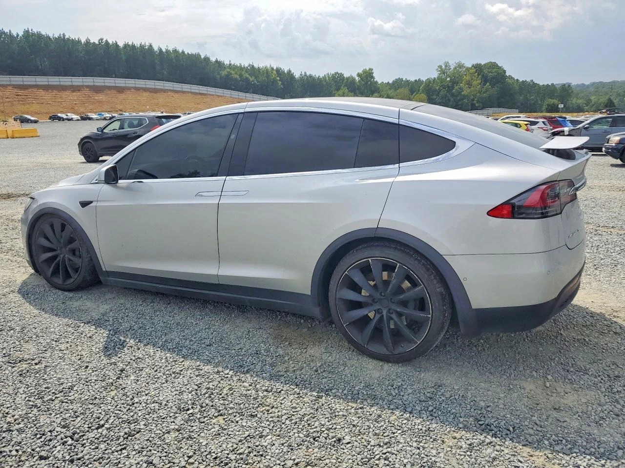 Tesla Model X 75D AWD, снимка 2 - Автомобили и джипове - 56332257