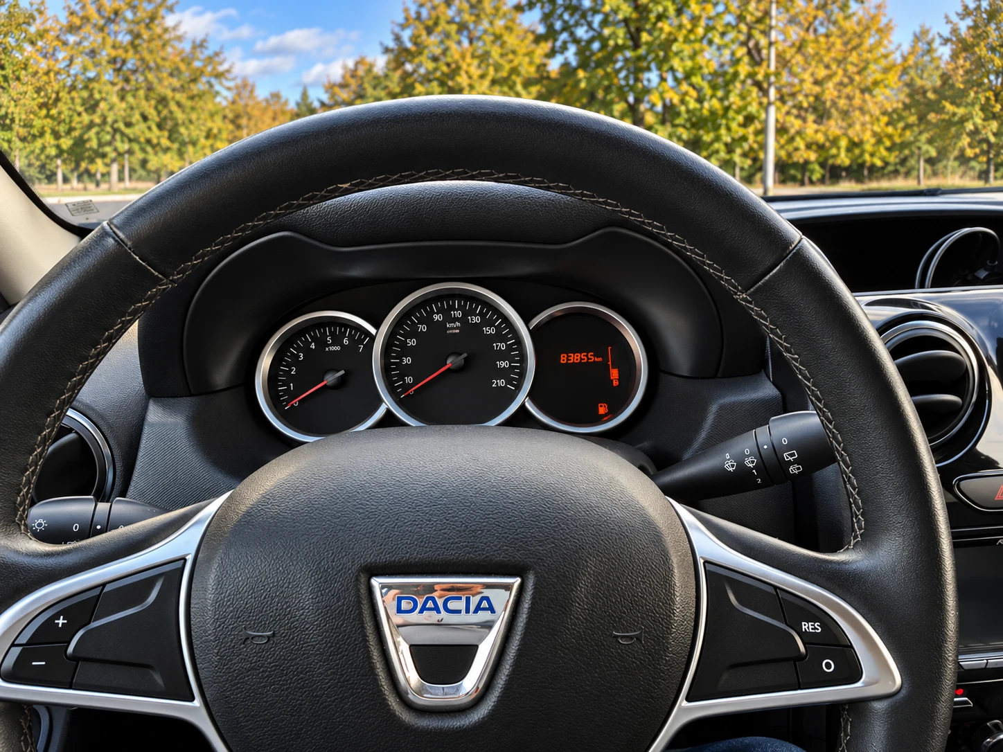 Dacia Duster TCe, снимка 10 - Автомобили и джипове - 56745892