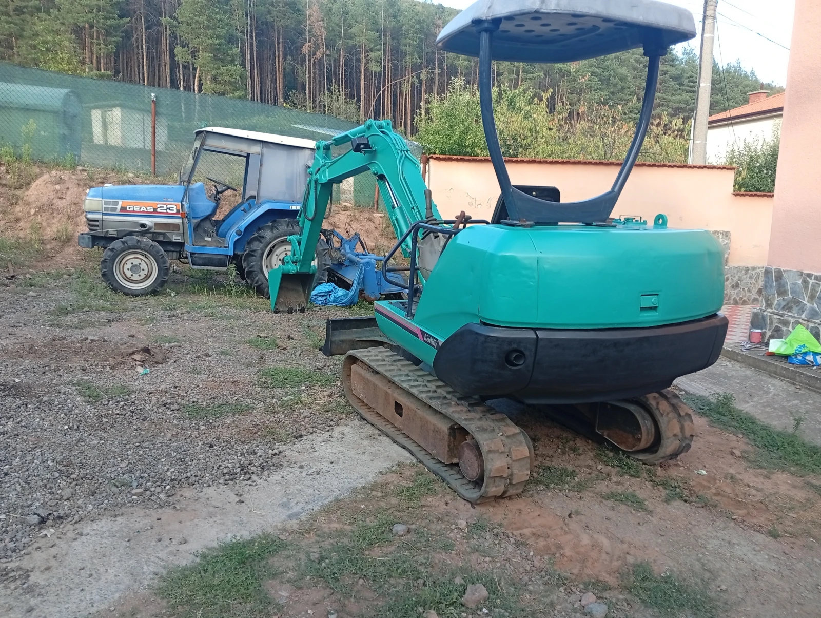 Багер Hitachi ex22, снимка 4 - Индустриална техника - 55929031