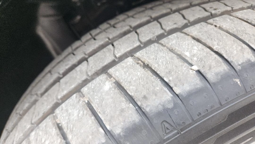    215/65R17  Audi Q3 | Mobile.bg   5