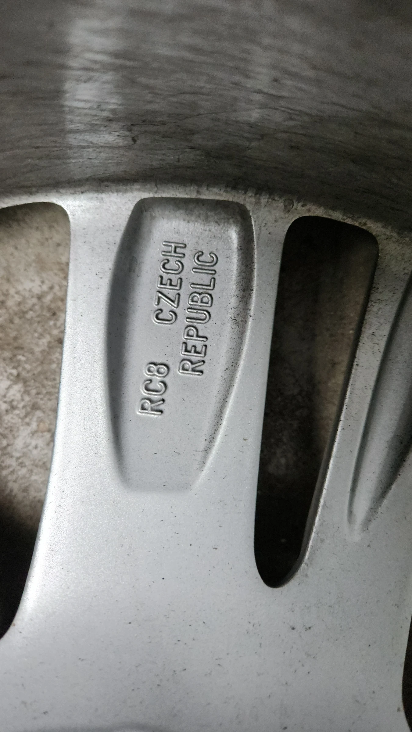    215/65R17  Audi Q3 | Mobile.bg   8