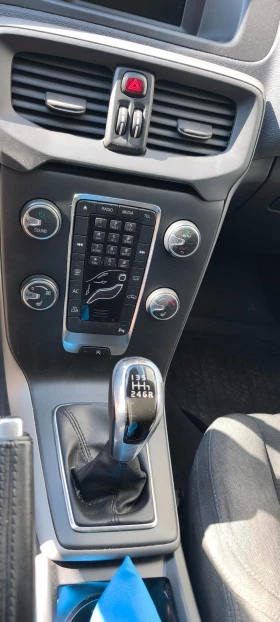 Volvo V40 D2, снимка 10