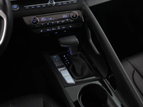 Hyundai Elantra LUXURY* * * * CarPlay*  | Mobile.bg    11