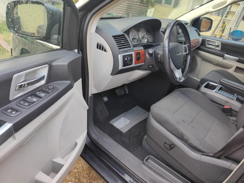 Chrysler Gr.voyager 2.8 CRD, снимка 6 - Автомобили и джипове - 47105878