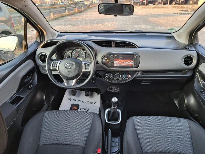 Toyota Yaris 1.3i 80000км, снимка 9 - Автомобили и джипове - 48310504