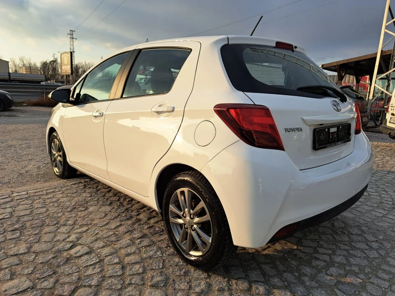 Toyota Yaris 1.3i 80000км, снимка 3 - Автомобили и джипове - 48310504