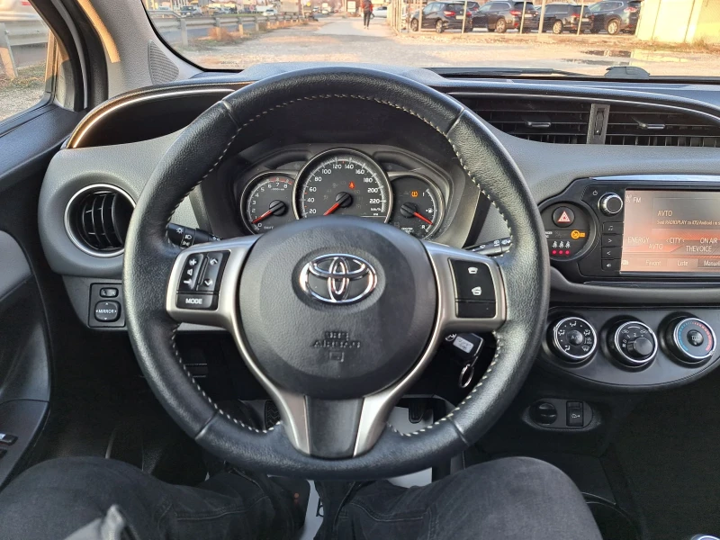 Toyota Yaris 1.3i 80000км, снимка 12 - Автомобили и джипове - 48310504