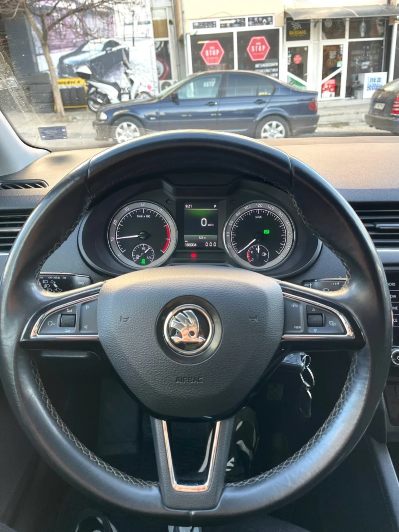 Skoda Octavia 1.5 TSI G-tec /LED/ МЕТАН/ Първи собственик, снимка 9 - Автомобили и джипове - 49567429