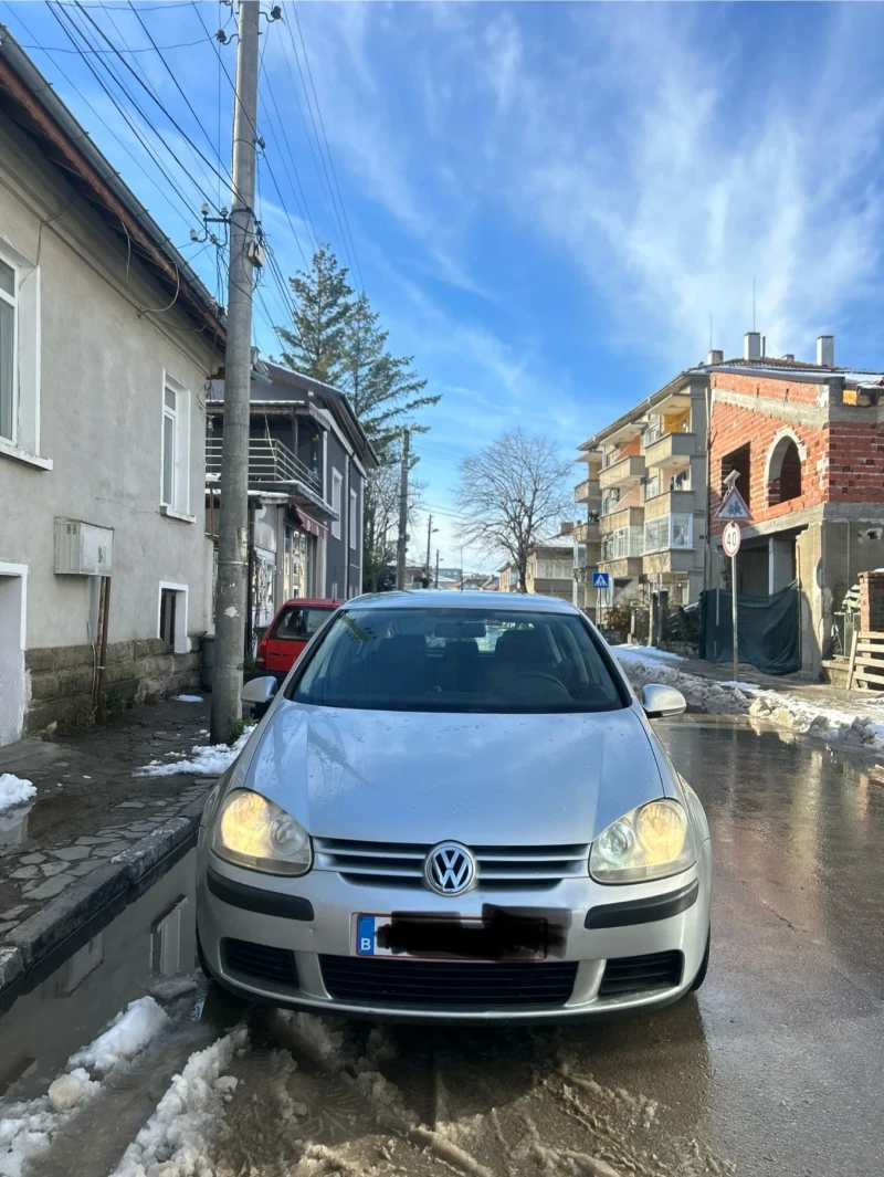 VW Golf, снимка 1 - Автомобили и джипове - 48442095