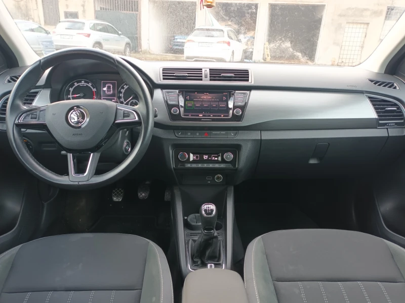 Skoda Fabia 1.0 TSI, снимка 9 - Автомобили и джипове - 48601061