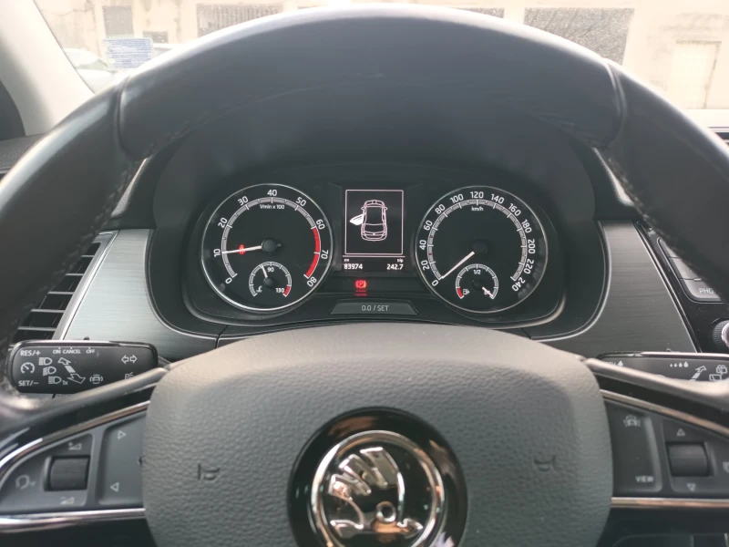 Skoda Fabia 1.0 TSI, снимка 7 - Автомобили и джипове - 48601061