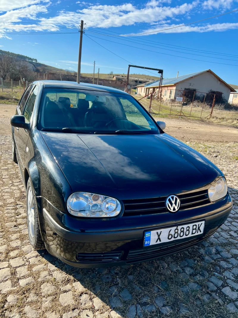 VW Golf, снимка 1 - Автомобили и джипове - 48646123