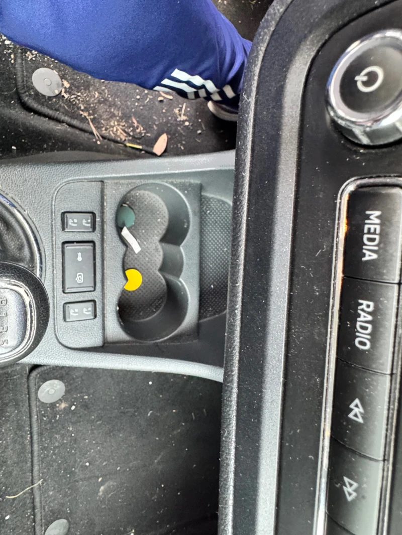 Skoda Fabia, снимка 8 - Автомобили и джипове - 52882623