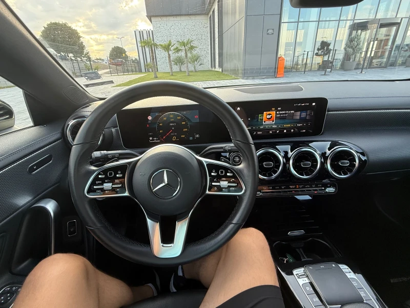 Mercedes-Benz CLA 200 Shooting Brake MBUX Navi Cam LED, снимка 9 - Автомобили и джипове - 53163038