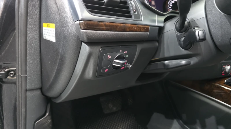 Audi A6 3.0TDI/QUATTRO/MATRIX, снимка 12 - Автомобили и джипове - 53261002