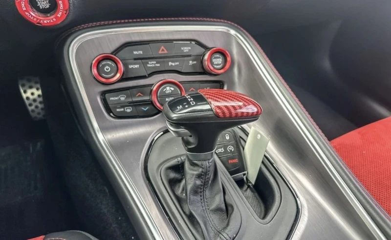 Dodge Challenger R/T * ОБДУХВАНЕ * H/K * КАМЕРА * 8ZF * CARFAX * , снимка 10 - Автомобили и джипове - 53472687