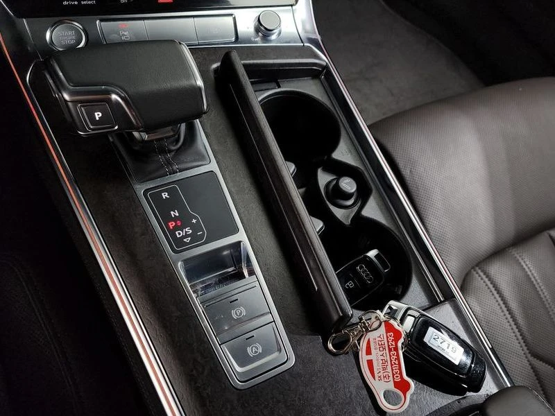 Audi A7 3.0 DLZ Automatic, снимка 9 - Автомобили и джипове - 55450664