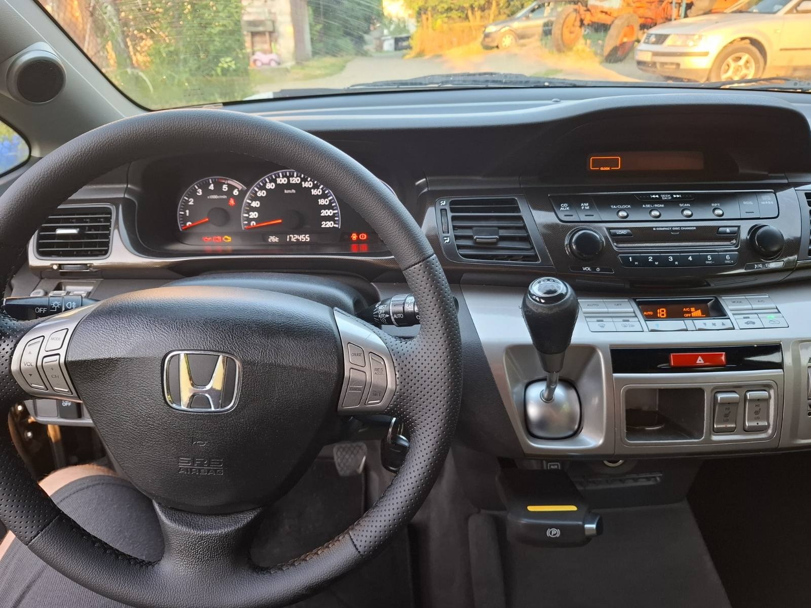 Honda Fr-v 2.2 - изображение 7