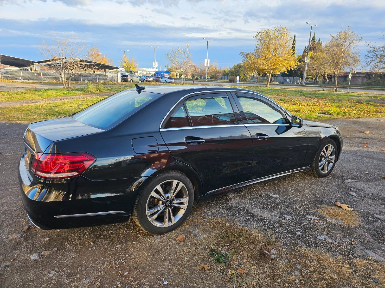 Mercedes-Benz E 220  - изображение 6