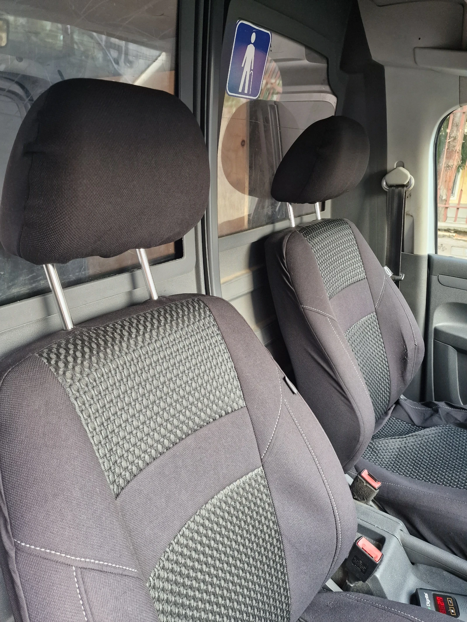 VW Caddy  - изображение 7