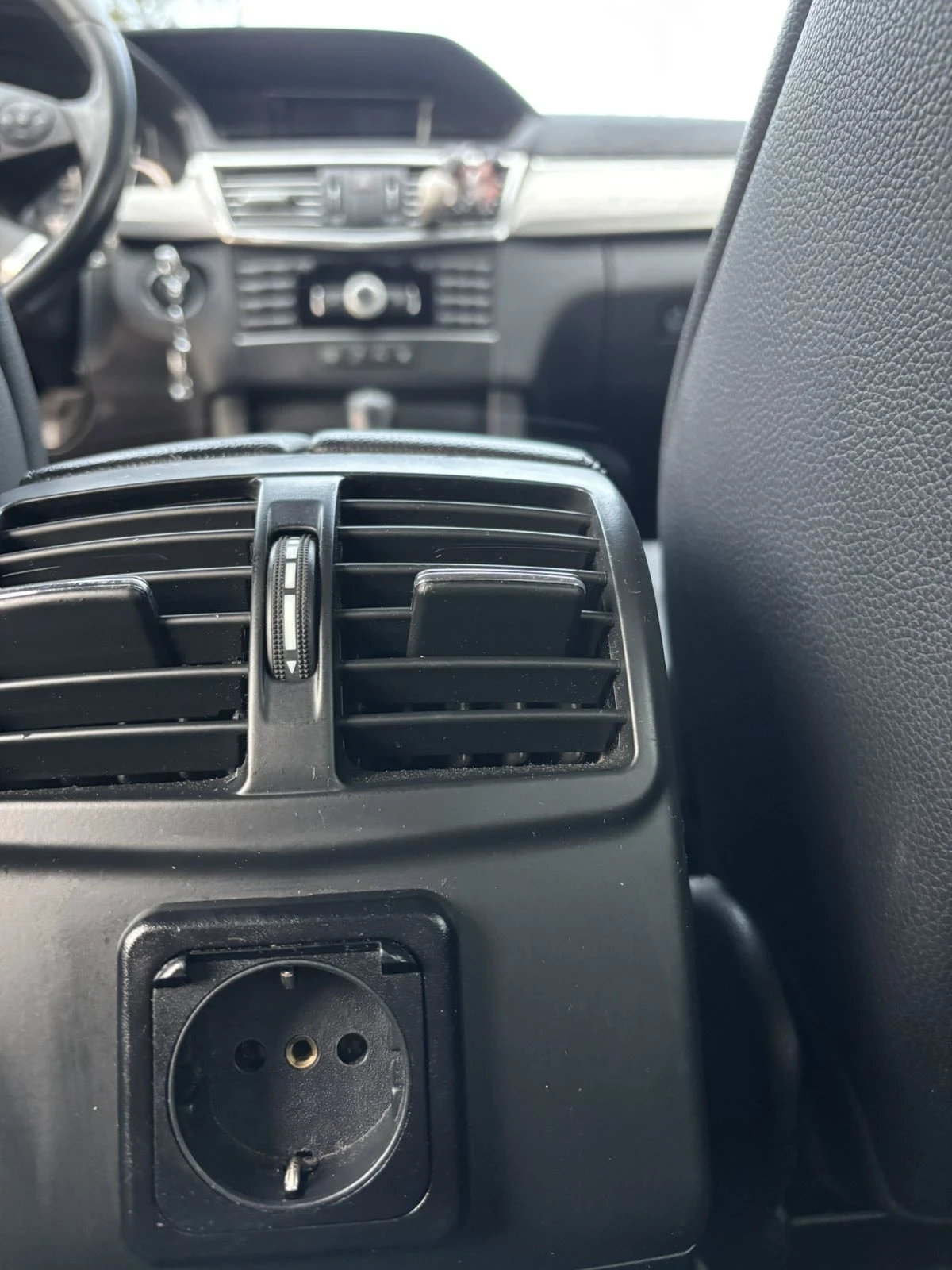 Mercedes-Benz E 200 BlueEFFICIENCY - изображение 5