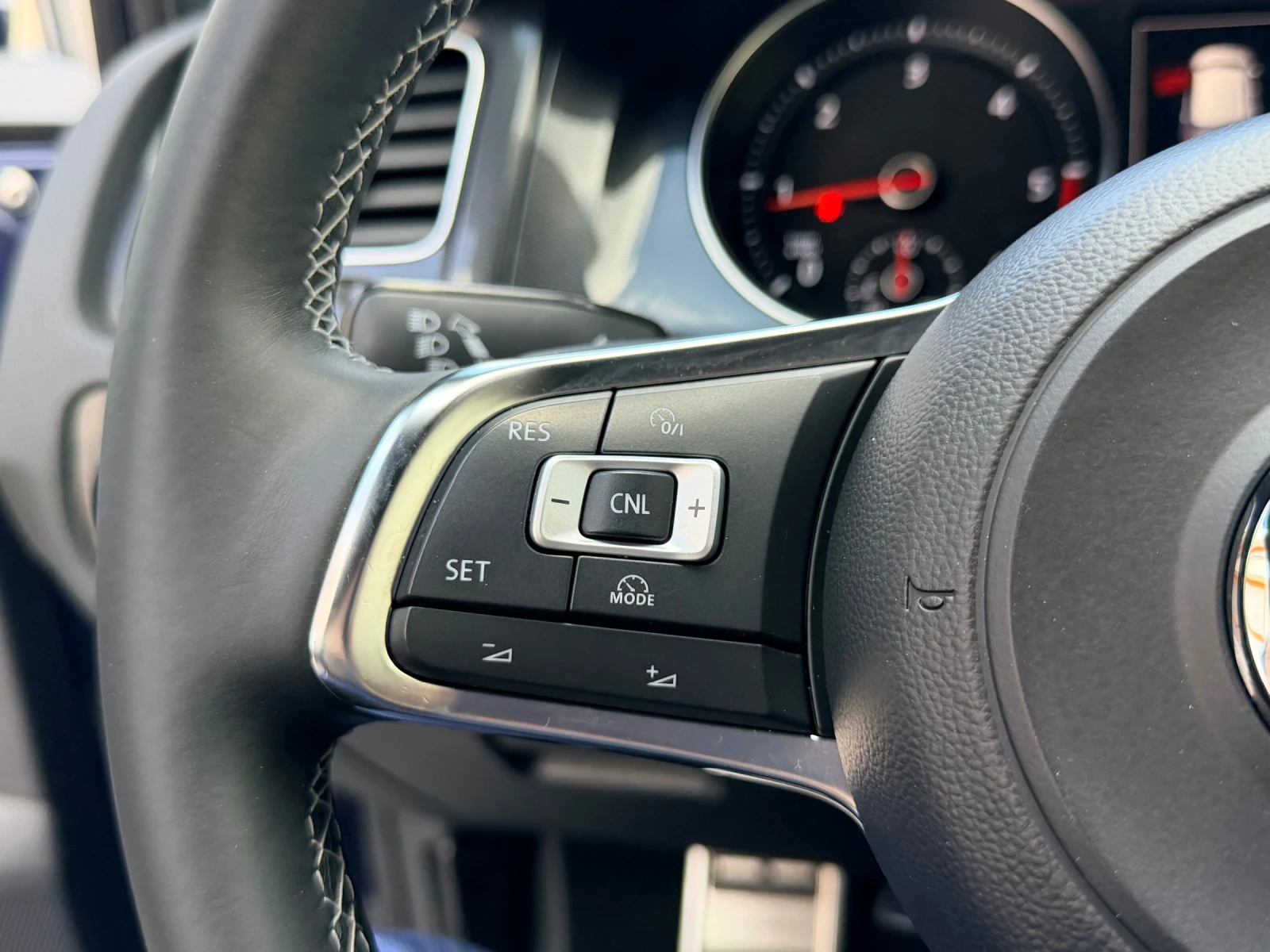 VW Golf 2.0TDI DSG GTD * ABT* NAVI LED Active Sound, снимка 12 - Автомобили и джипове - 54412133