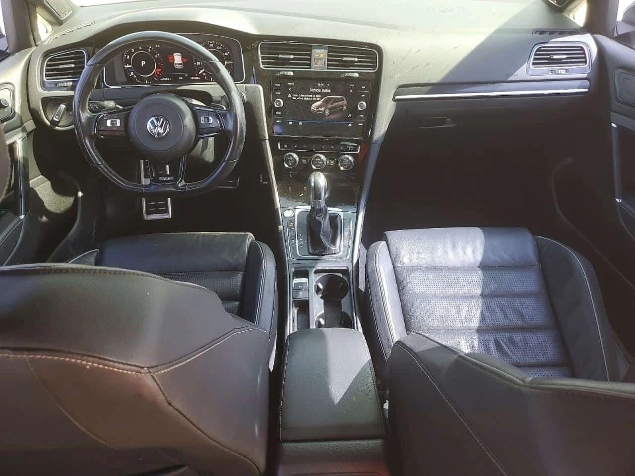 VW Golf R / ПЪРВИ СОБСТВЕНИК / ФИКСИРАНА ЦЕНА , снимка 8 - Автомобили и джипове - 54858364